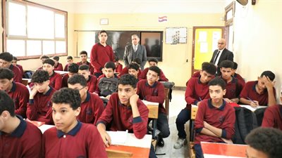 تعليمات حاسمة من وكيل تعليم الجيزة لضبط لجان الاختبارات الشهرية