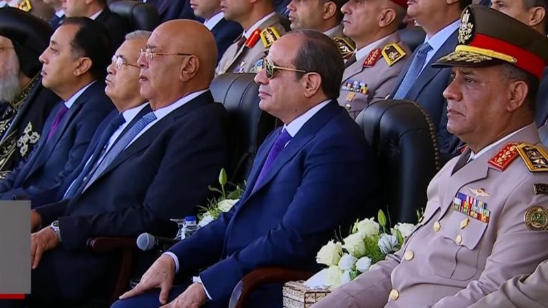 الرئيس السيسي يشهد