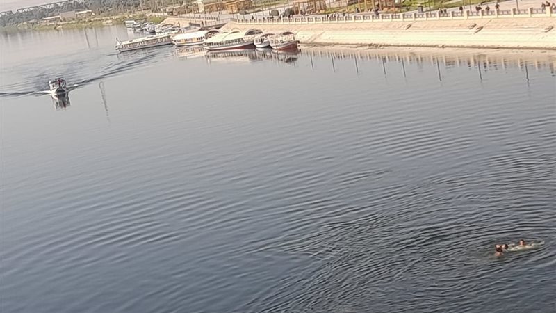 إنقاذ فتاة ألقت بنفسها