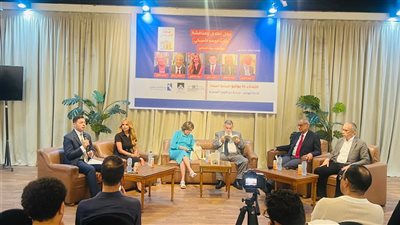 الخرباوي طالب بتدريسه في المدارس.. حفاوة كبيرة بكتاب 