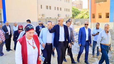 وزير التعليم يتفقد مواقع إنشائية لعدد من المدارس الجديدة بالمرج