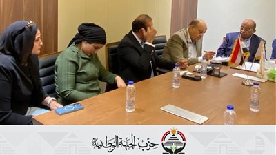 قيادات حزب الجبهة الوطنية تتفقد غرفة العمليات المركزية لمتابعة دعاية وانتخابات الشيوخ