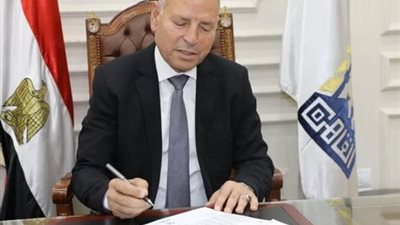 محافظ القاهرة يهنئ أوائل الثانوية العامة من أبناء المحافظة