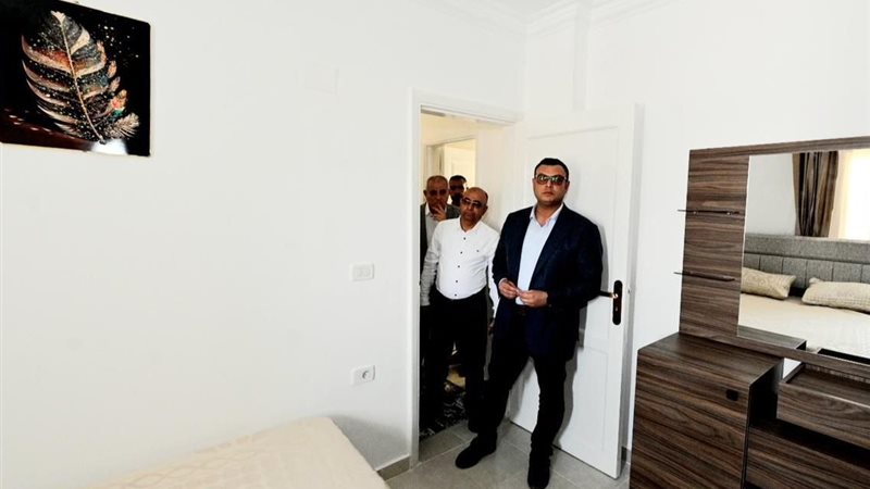 وزير الاسكان يتفقد