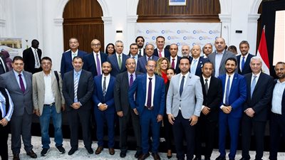 وزير الخارجية يختتم جولته الأفريقية بمشاركة ممثلين عن الشركات المصرية العامة والخاصة والهيئات الوطنية المتخصصة