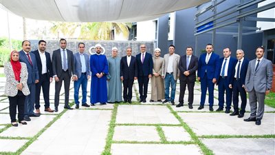 وزير الخارجية والهجرة يلتقي الجالية المصرية في السنغال