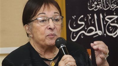 سميرة عبدالعزيز: الفن حياتي وكل مخرج أضفت من خلاله لرصيدي