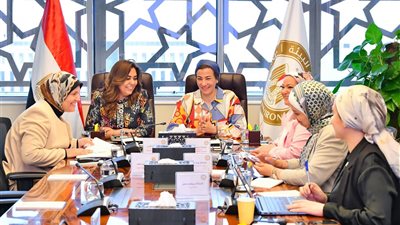 قيادات وزارة البيئة يستعرضون مهام وجهود الوزارة في الملفات البيئية كافة