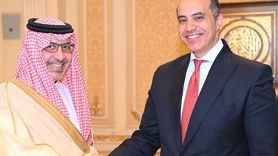 وزير الشئون النيابية يستقبل سفير خادم الحرمين الشريفين لدى مصر 