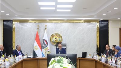 قطاع الأعمال يكشف خطة 2026: إيرادات بالمليارات واستثمارات توسعية