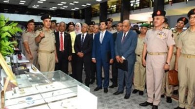 الفريق أحمد خليفة يشهد فعاليات اليوم العلمى للكلية الفنية العسكرية