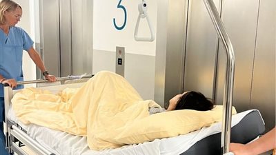 أنغام تنشر أول صورة لها بألمانيا وتطمئن الجمهور على حالتها الصحية