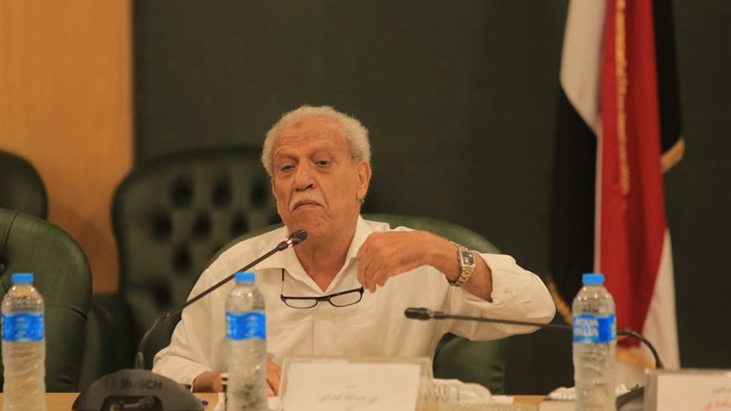 السياسي اليمني علي