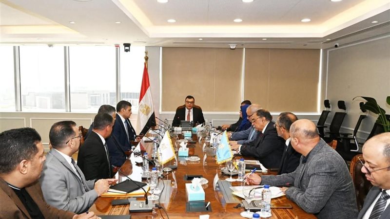 وزير الإسكان