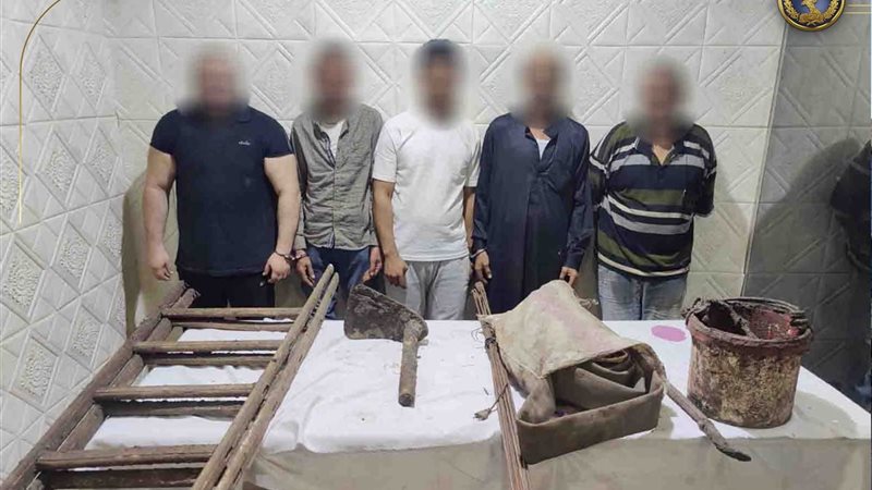 المتهمين والمضبوطات