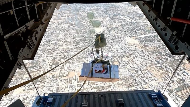 المساعدات الإنسانية