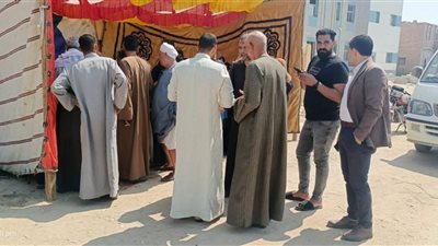 استمرار توافد الناخبين على صناديق الاقتراع بانتخابات مجلس الشيوخ في محافظة الفيوم