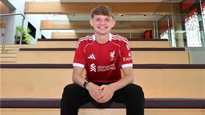رسميًا.. ليفربول يعلن تعاقده مع المهاجم الشاب ويل رايت قادمًا من سالفورد سيتي