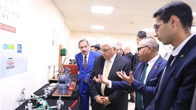 وزير التعليم العالي: الجامعات والمعاهد العليا مهمة في تحقيق رؤية مصر 2030