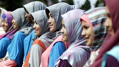 مراهقات في زمن العولمة.. الإسلام بين التحصين والتحدي