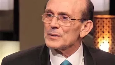 نقل الفنان محمد صبحي إلى المستشفى بعد إصابته بإغماءة مفاجئة داخل منزله