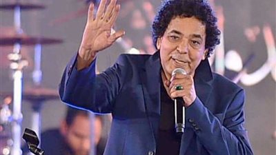 مصدر يكشف الحالة الصحية للكينج محمد منير 