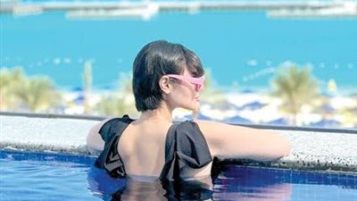 الوجه الآخر لشواطيء الترف.. من يدير بورصة الغواية وغسيل الأموال؟