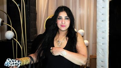 تفاصيل القبض على البلوجر المعروفة باسم 