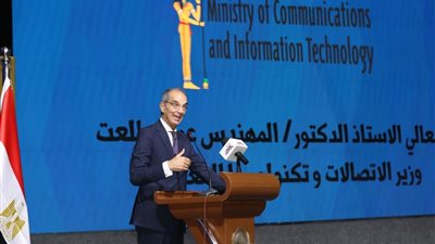 وزير الاتصالات: مبادرات لبناء القدرات الرقمية للشباب 