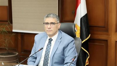 لمنع إلقاء المخلفات.. توجيه عاجل من محافظ الجيزة بشأن أرض المطاحن بفيصل