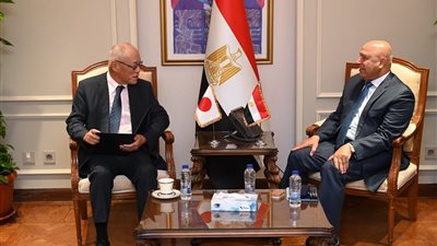 مصر واليابان تبحثان التعاون المستقبلي بمجالي النقل والصناعة