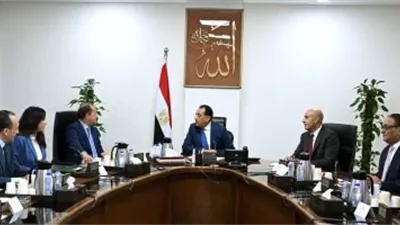 رئيس الوزراء يُتابع عددا من ملفات العمل المشتركة بين وزارتي التعليم والمالية