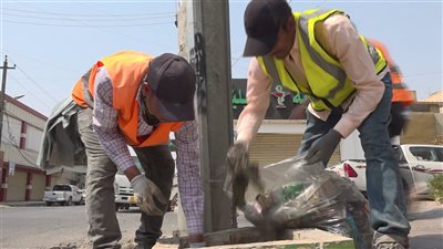 برلماني يطالب بوقف عمل عمال النظافة في ساعات الذروة حفاظا على حياتهم