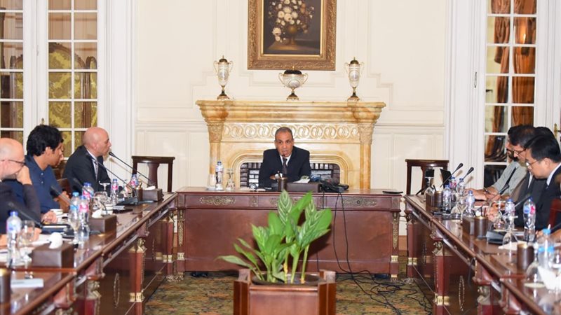 وزير الخارجية بدر