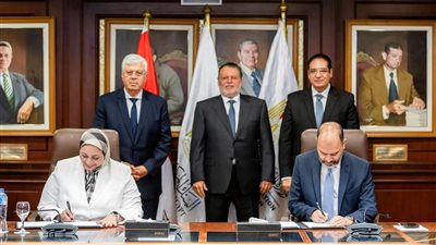 البنك المركزي وجامعتا القاهرة وسوهاج يطلقون بكالوريوس العلوم المصرفية