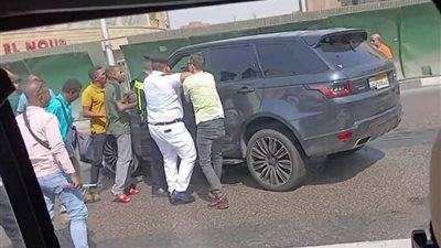 الشعب والشرطة إيد واحدة.. ضبط سائح مخمور تسبب في حادث مروع أعلى كوبري أكتوبر