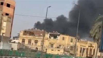 فصل الكهرباء والغاز للسيطرة على حريق مخزن مواسير في بولاق أبو العلا