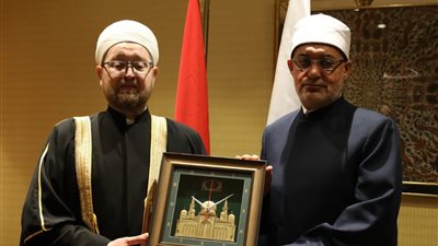 مفتي الجمهورية يستقبل مفتي موسكو ويؤكد: باب دار الإفتاء مفتوح لتعزيز التعاون العلمي