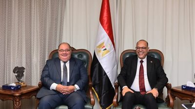 وزير العمل يستقبل قنصل مصر في الرياض لبحث التعاون في عدد من الملفات