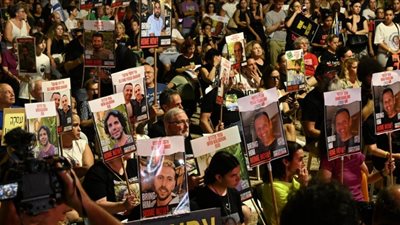 عائلات المحتجزين الإسرائيليين: لن نسمح لنتنياهو بإفشال أي اتفاق جديد بشأن غزة