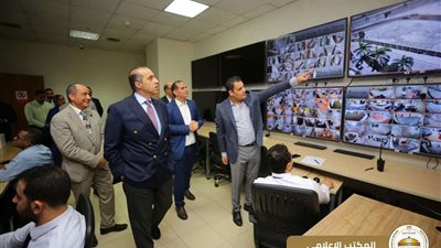 وزير الشؤون النيابية يزور مستشفى الناس: تمثل صرحًا إنسانيًا وطبيًا 