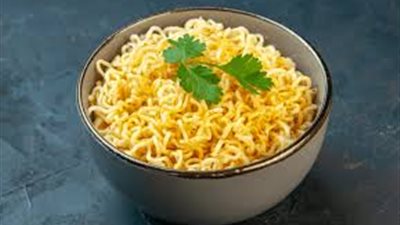   الصحة تكشف حقيقة وجود مواد سامة في الشعرية سريعة التحضير