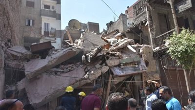  انهيار عقار مكون من 4 طوابق في الزقازيق والبحث عن وفيات أسفل الأنقاض (صور)