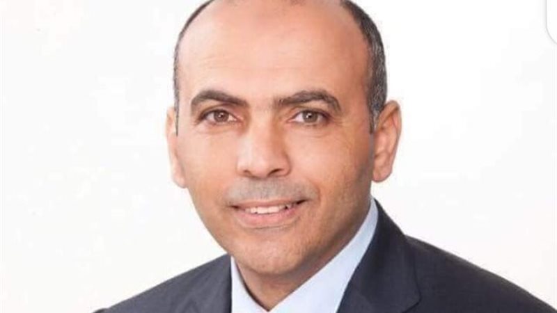 الدكتور جمال أبو