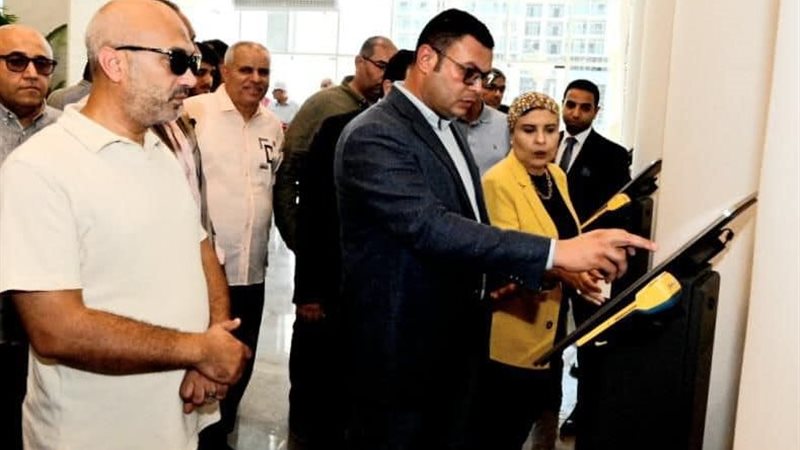 وزير الإسكان يشهد