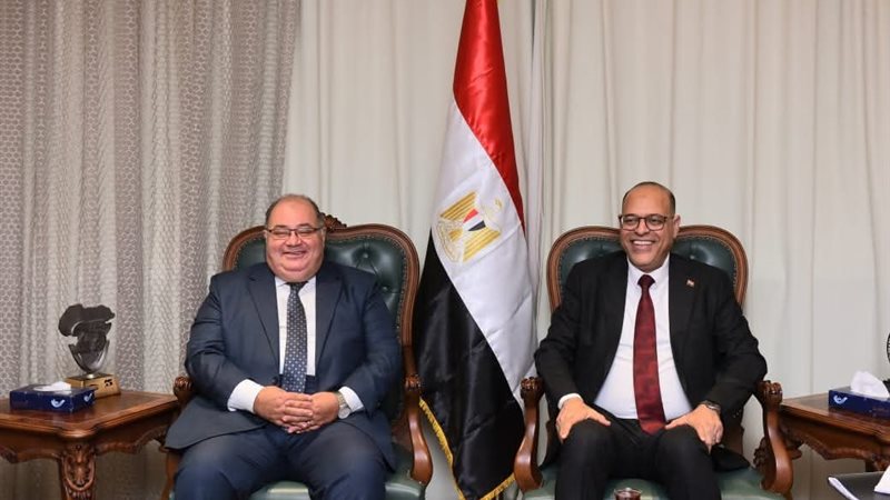 وزير العمل