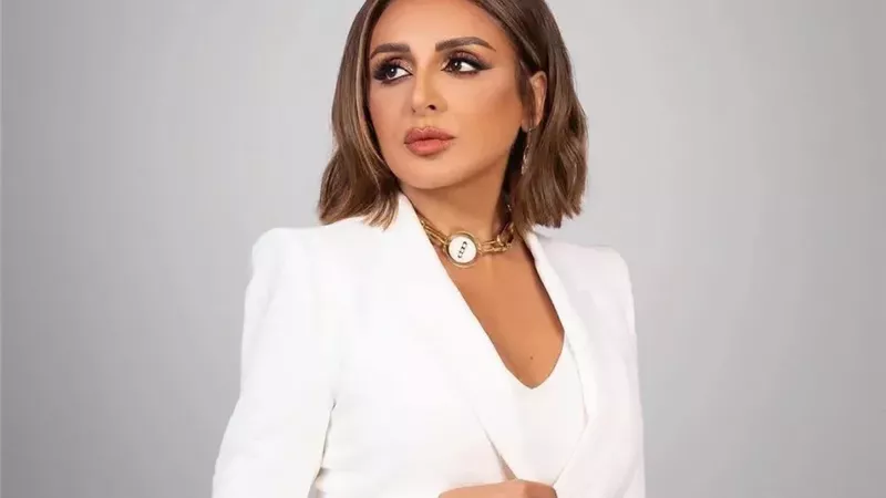 الفنانة أنغام