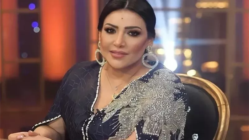 الفنانة بدرية طلبة