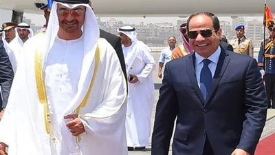 الرئيس السيسي يستقبل رئيس الإمارات في مطار العلمين