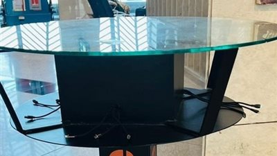 مطار القاهرة يعزز راحة المسافرين بـ 1000 كرسي حديث مزود بخدمة USB